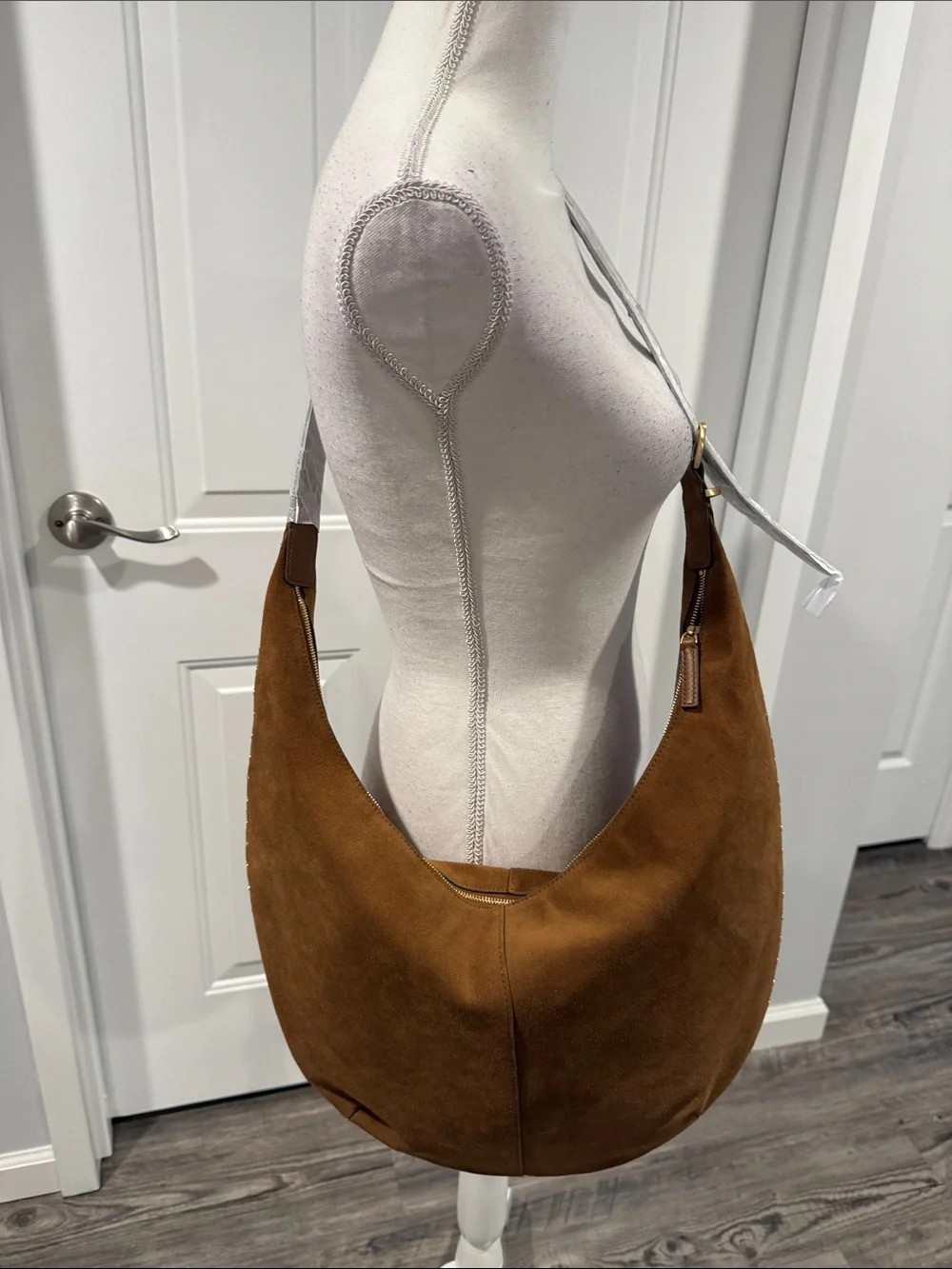 NWT Madewell The Essential Curve Shoulder Bag Studded Aged Cognac NEW WITH TAGS